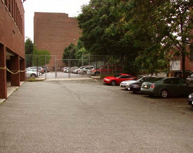 More Photos Of 120 Stuyvesant Pl, Staten Island Office Residential For Lease