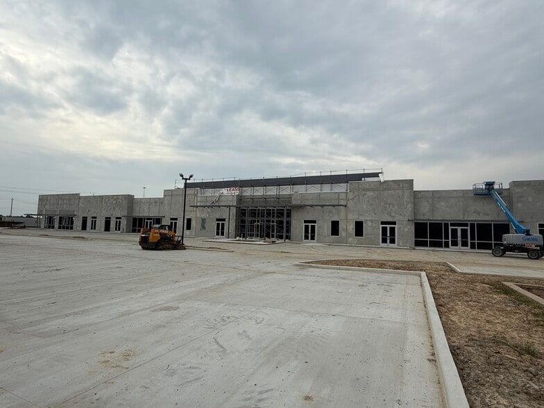 More Photos Of 1320 W League City Pky, League City Storefront For Lease