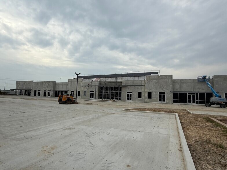 More Photos Of 1320 W League City Pky, League City Storefront For Lease