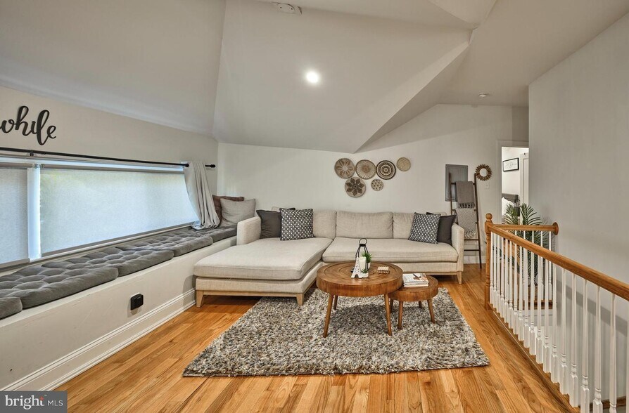 More Photos Of 900 Greenwood Ave, Jenkintown Apartments For Sale