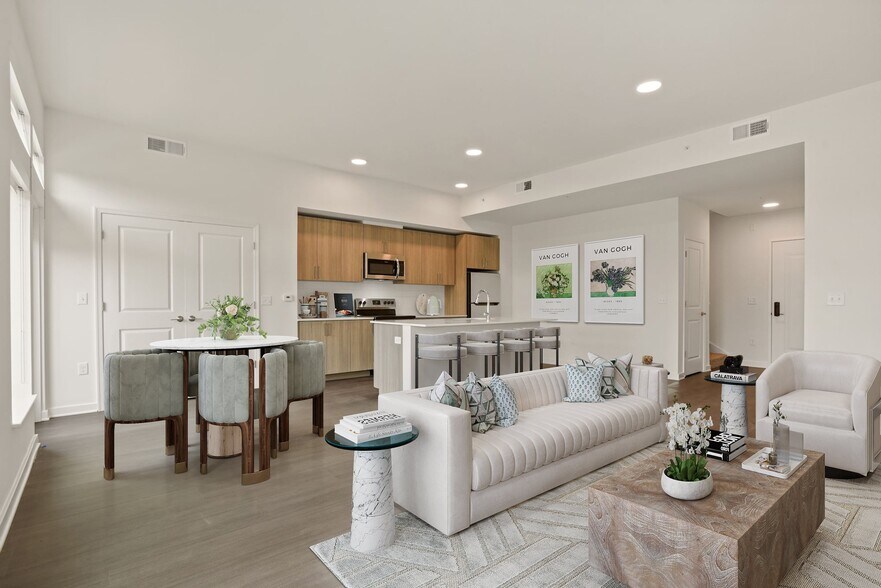 More Photos Of 7970 Maitland St, McLean Apartments For Lease