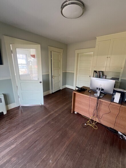 More Photos Of 773 Montauk Hwy, Water Mill General Retail For Lease