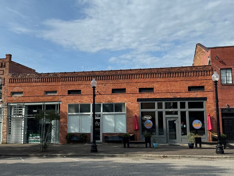 More Photos Of 136 Person St, Fayetteville Storefront Retail Office For Lease