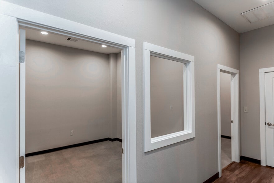 More Photos Of 1645 Greens Prairie Rd W, College Station Office For Lease