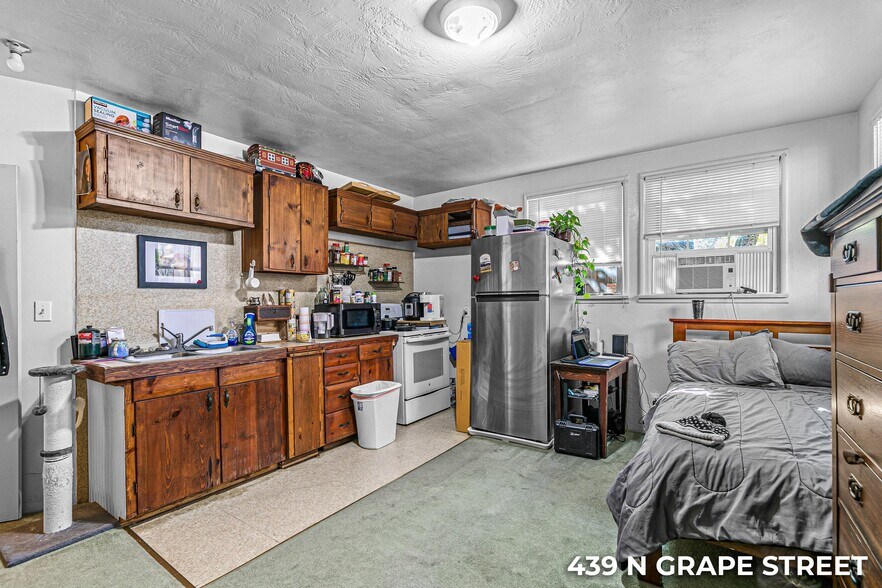 More Photos Of 441 N Grape St, Medford Apartments For Sale