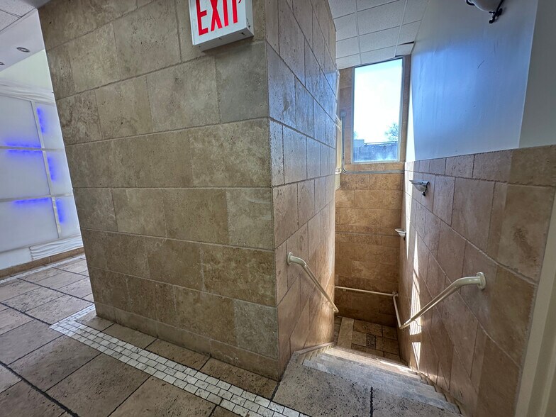 More Photos Of 12415 Metropolitan Ave, Kew Gardens General Retail For Lease