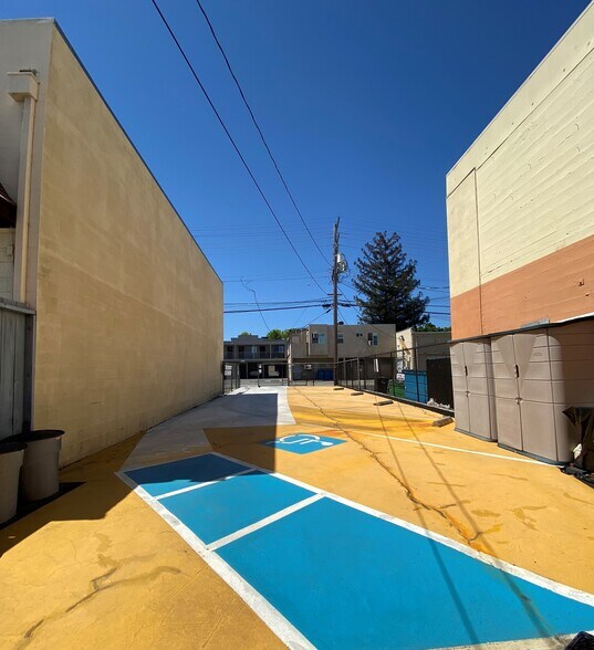 More Photos Of 1328 El Camino Real, San Carlos Storefront Retail Office For Sale