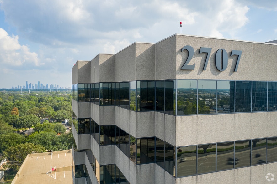 More Photos Of 2707 N Loop W, Houston Office For Lease