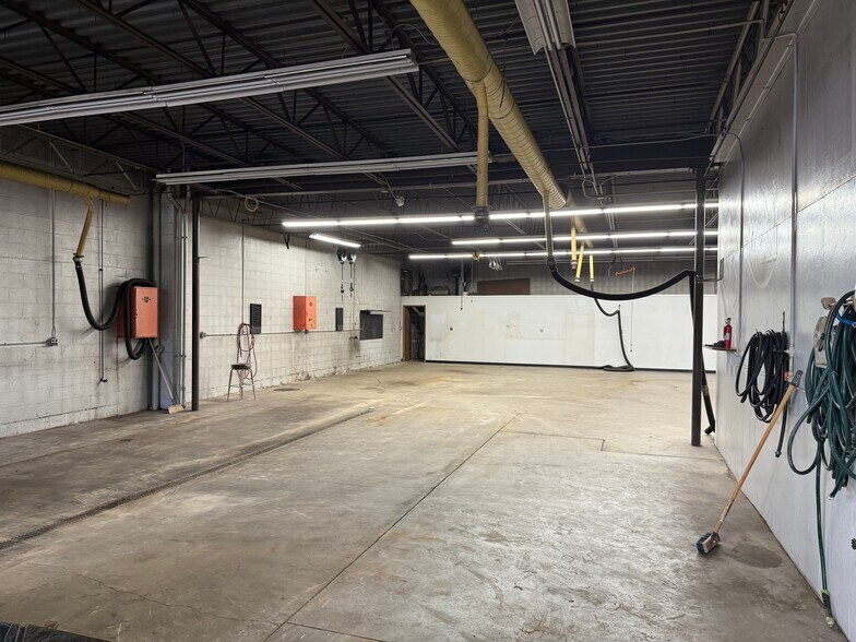 More Photos Of 4453 Sycamore Rd, Cincinnati Service For Lease