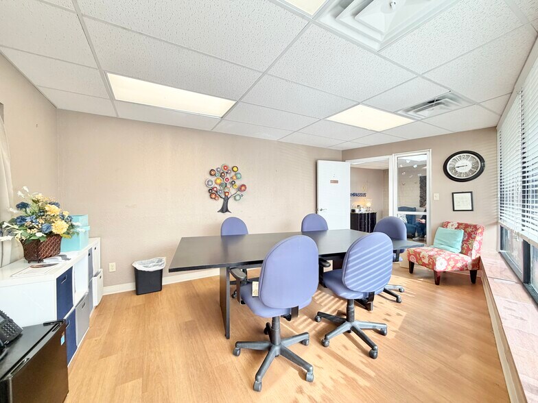 More Photos Of 1330 Mercer St, Princeton Office For Sale