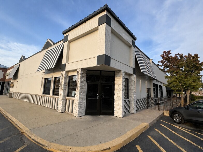 Primary Photo Of 394 E Irving Park Rd, Roselle Storefront For Lease