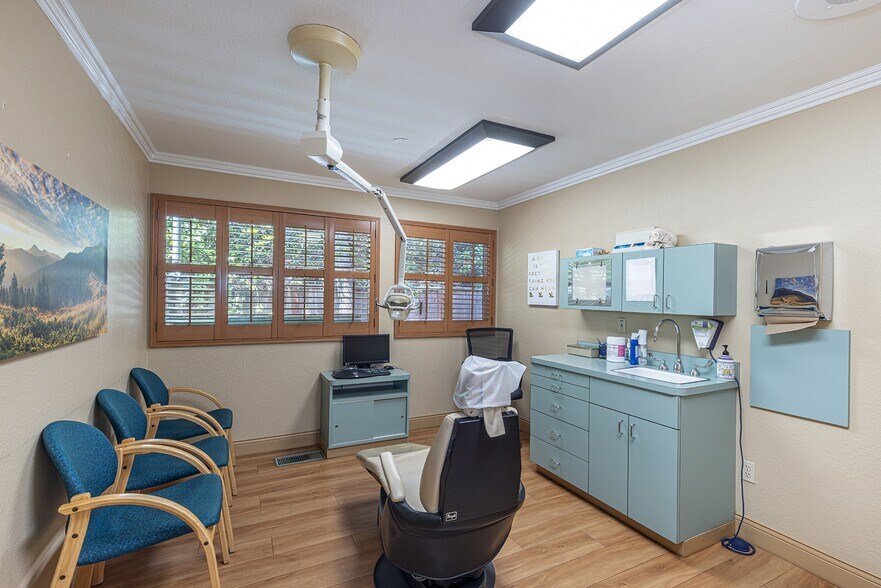 More Photos Of 2211 4th St, Santa Rosa Medical For Sale
