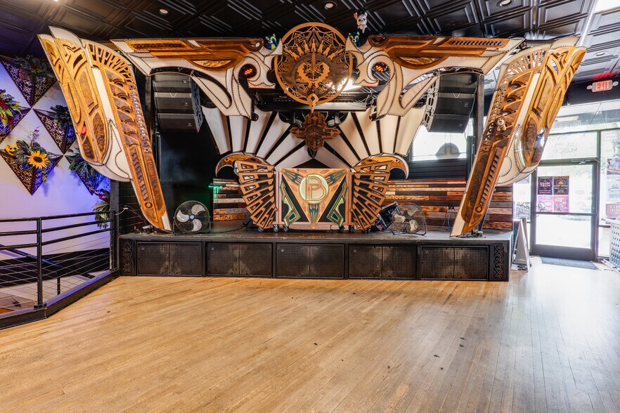 More Photos Of 844 Olive St, Eugene Restaurant For Lease