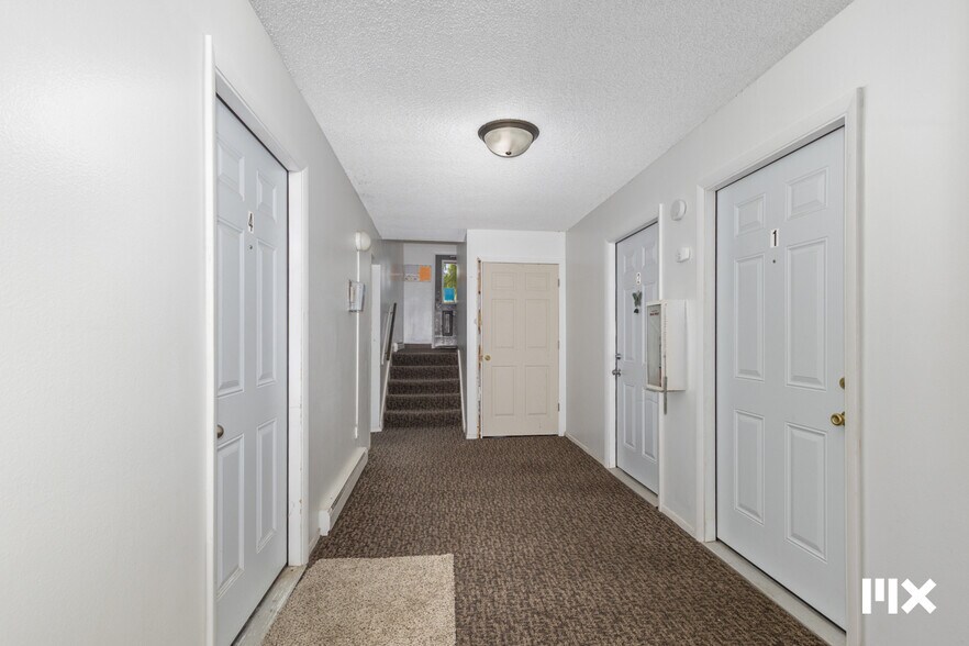 More Photos Of 757 W Shepherd St, Charlotte Apartments For Sale