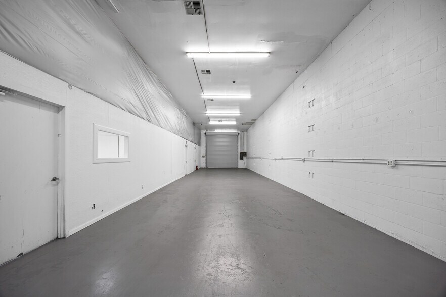 More Photos Of 128 Tomahawk Dr, Indian Harbour Beach Warehouse For Lease