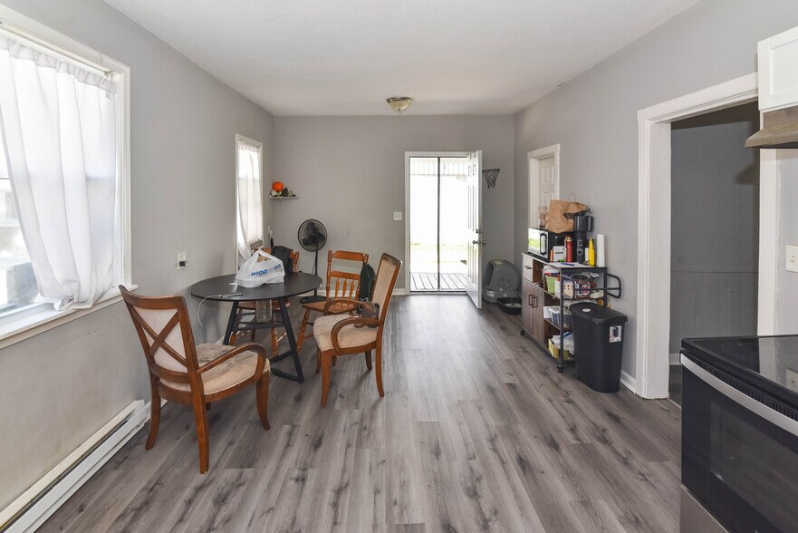 More Photos Of 128 S Philadelphia Blvd, Aberdeen Apartments For Sale