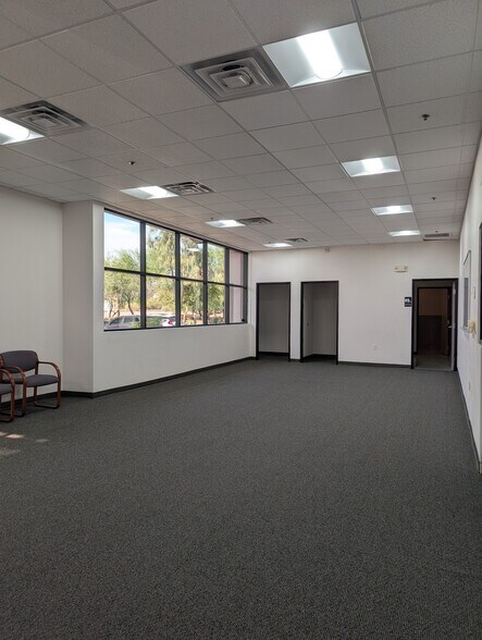 More Photos Of 9153 E Bell Rd, Scottsdale Medical For Lease