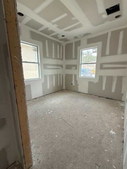 More Photos Of 23059 Tabak Ln, Land O' Lakes Office For Sale