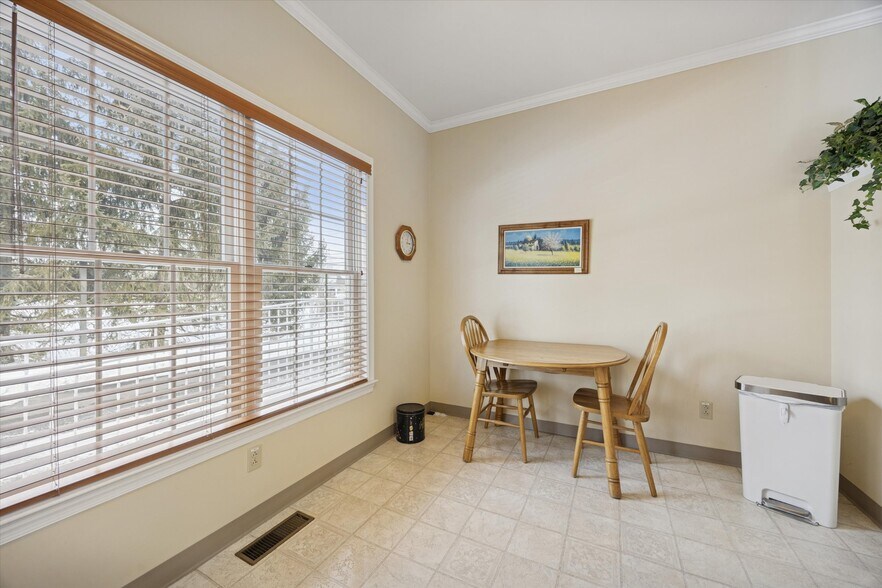 More Photos Of 326 Main St, Harleysville Office For Sale