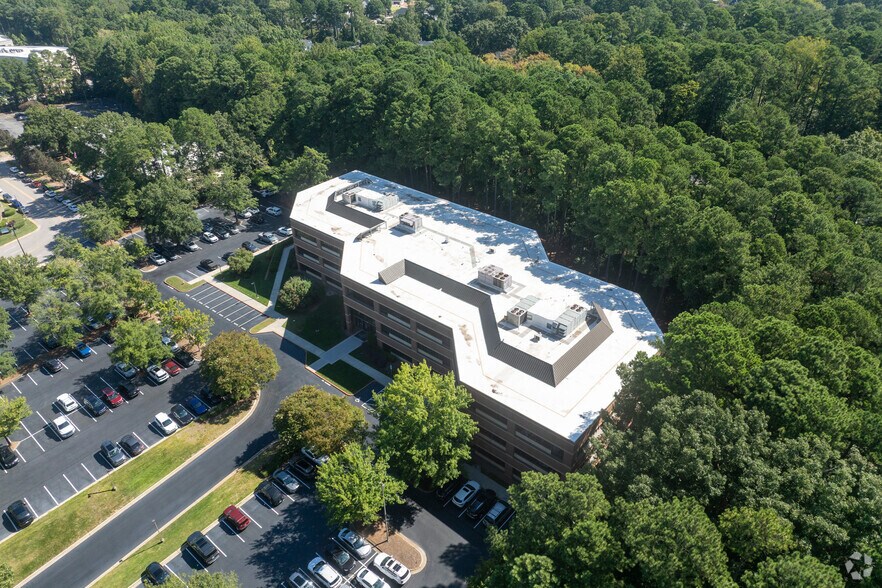More Photos Of 3600 Glenwood Ave, Raleigh Office For Lease