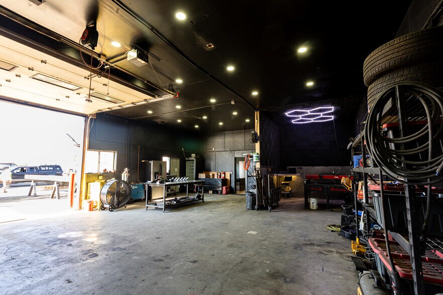 More Photos Of 612 S 9th St, Gunnison Industrial For Sale