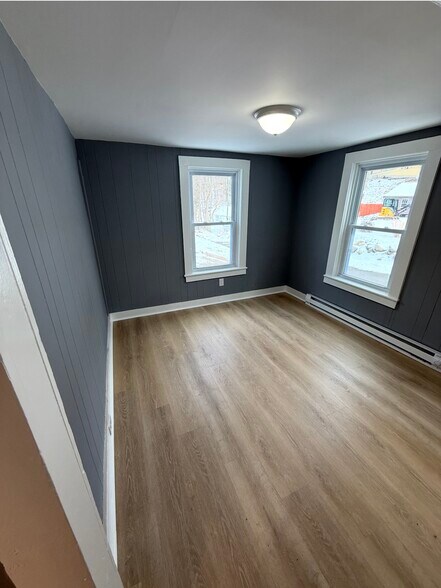 More Photos Of 2 Lyon St, Putnam Apartments For Sale