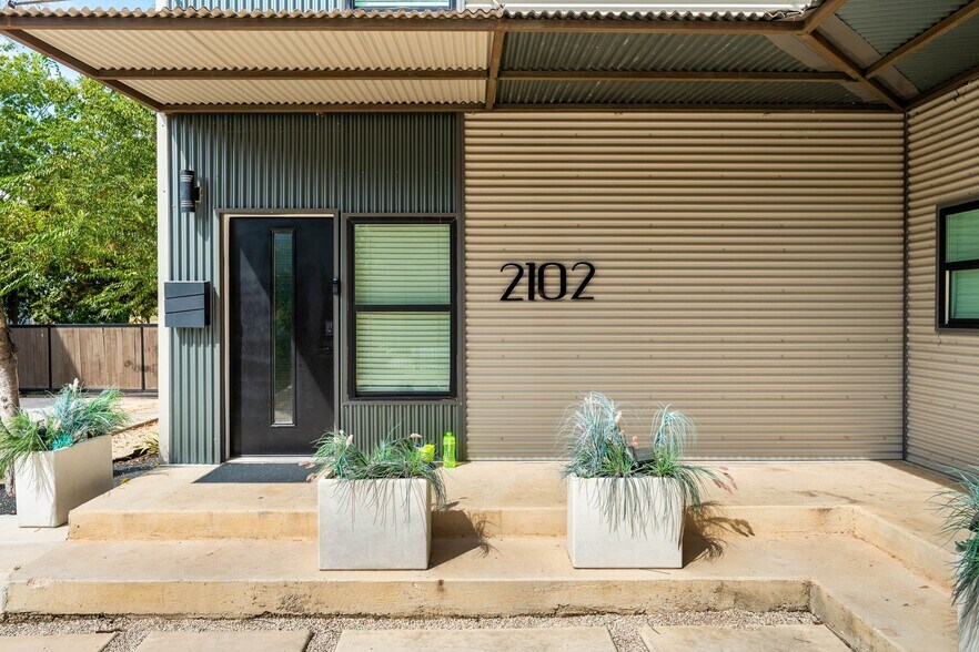 More Photos Of 811 Montana St, San Antonio Apartments For Sale