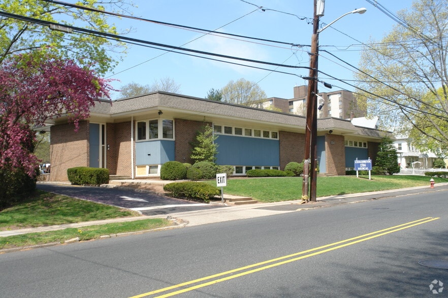 More Photos Of 1314 Park Ave, Plainfield Medical For Sale