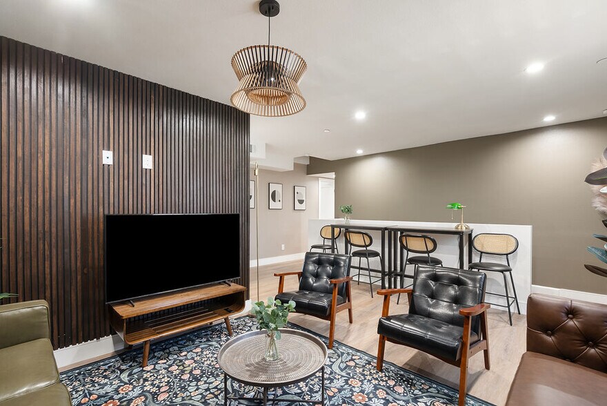 More Photos Of 1341 N Mariposa Ave, Los Angeles Apartments For Sale