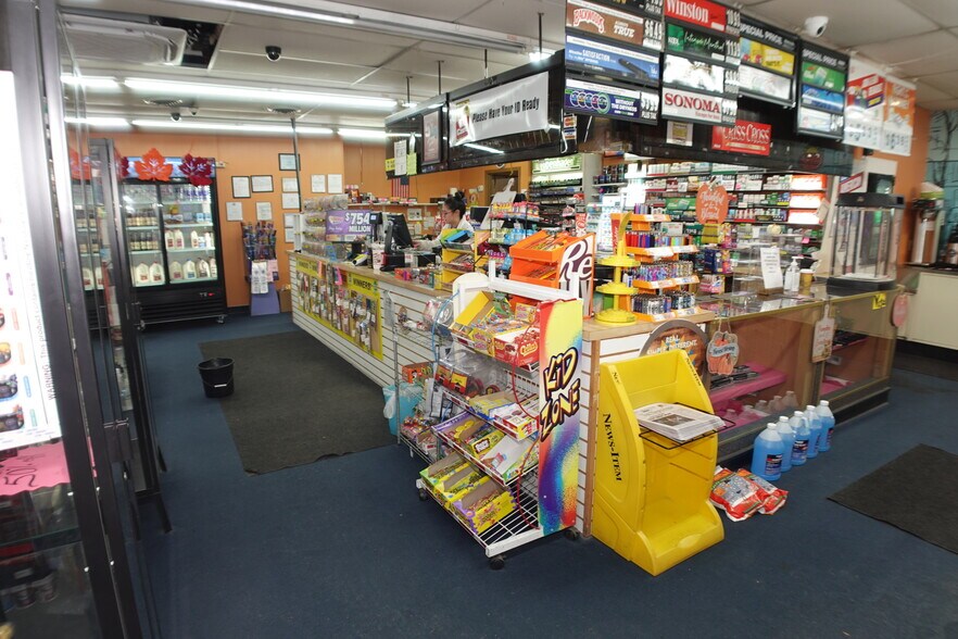 More Photos Of 600 Chestnut St, Kulpmont Service Station For Sale