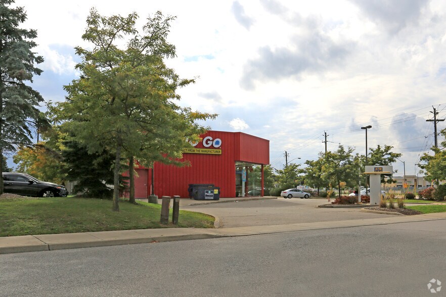 More Photos Of 45 Sportsworld Dr, Kitchener Freestanding For Lease