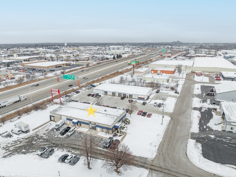 More Photos Of 3180 Coronet Way, Green Bay Manufacturing For Lease