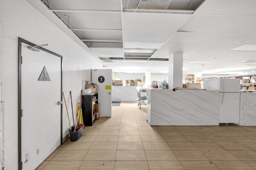 More Photos Of 6315-6323 Pacific Blvd, Huntington Park Storefront For Sale