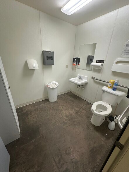 More Photos Of 4330 W Mount Morris Rd, Mount Morris General Retail For Sale