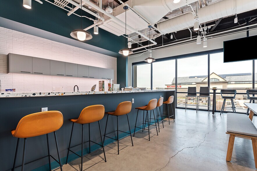 More Photos Of 2760 W Excursion Dr, Meridian Office For Sale