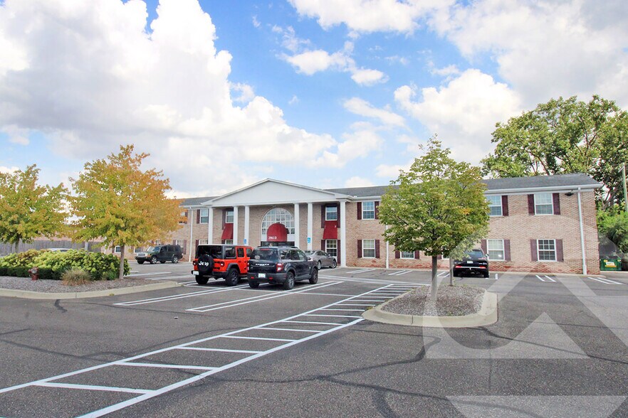 Primary Photo Of 29610 Southfield Rd, Southfield Office For Lease