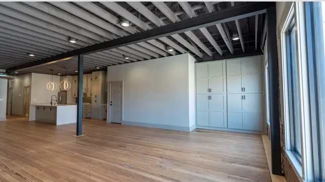 More Photos Of 216 E Rogers Blvd, Skiatook Storefront Retail Office For Sale