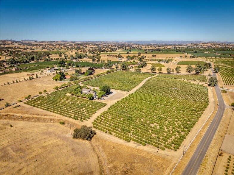 More Photos Of 5055 Rancho La Loma Linda Dr, Paso Robles Specialty For Sale