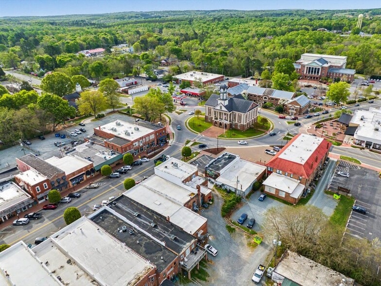 More Photos Of 72 Hillsboro St, Pittsboro Office For Sale