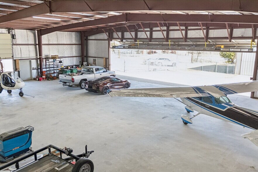 More Photos Of 930 Aviator Dr, Fort Worth Specialty For Sale