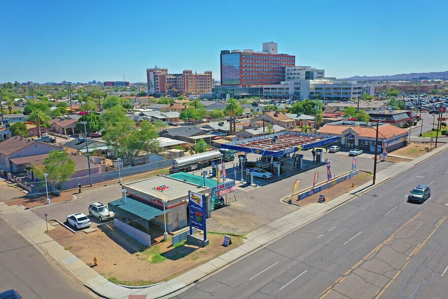 More Photos Of 1033 N 24th Pl, Phoenix Service Station For Sale