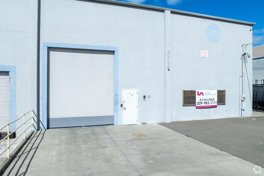 More Photos Of 1203 N Gertrude Ave, Stockton Industrial For Sale
