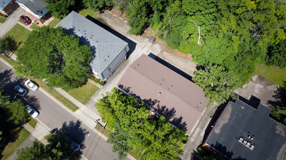More Photos Of 500 Zahn Dr, Akron Apartments For Sale