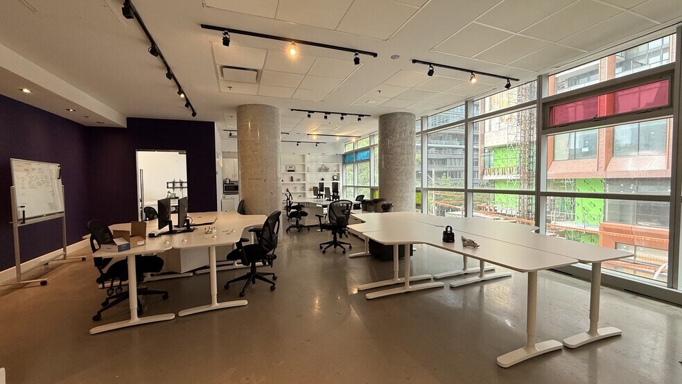 More Photos Of 373-375 King St W, Toronto Apartments For Lease