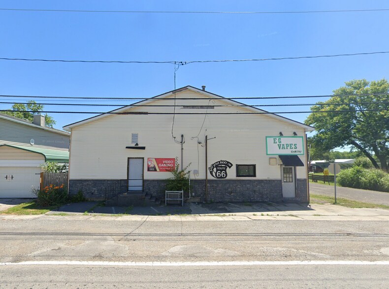 Primary Photo Of 409 Springfield Rd, Gillespie Freestanding For Sale