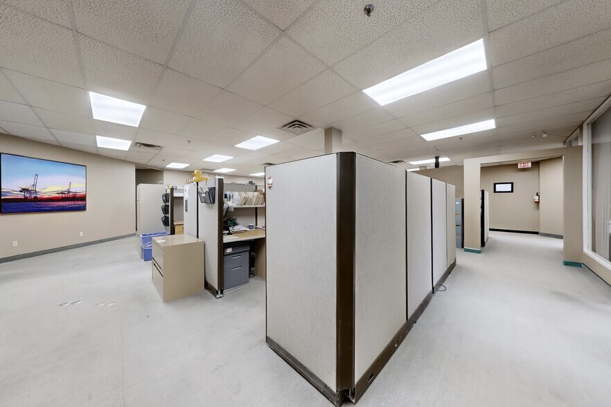 More Photos Of 45 Mcintosh Dr, Markham Office For Sale