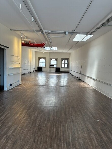 More Photos Of 552-556 Broadway, New York Office Residential For Lease