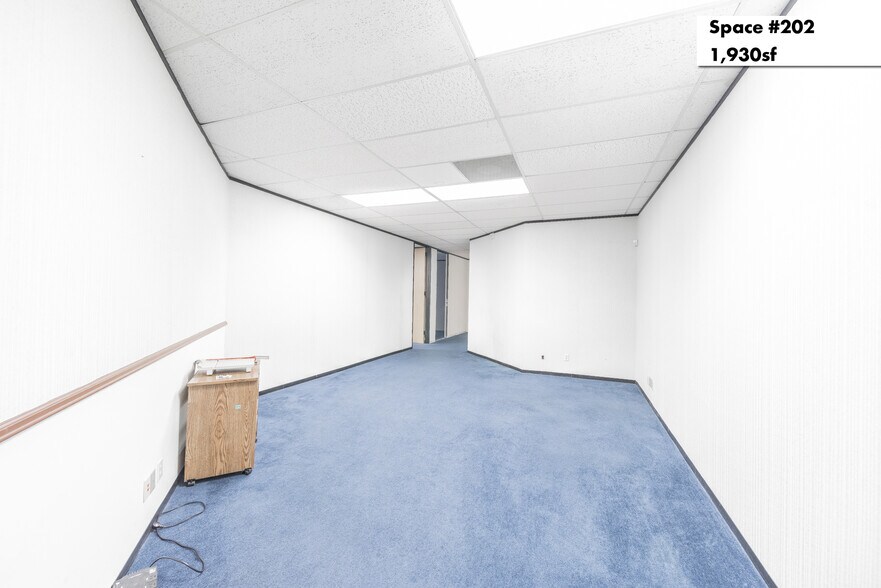 More Photos Of 1880 S Dairy Ashford Rd, Houston Office Residential For Lease