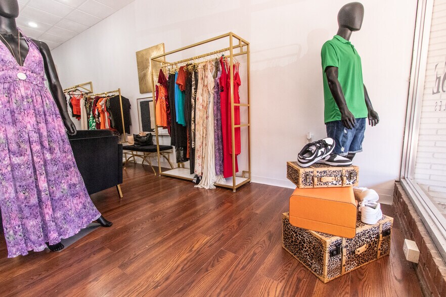 More Photos Of 208 N Main St, Blacksburg General Retail For Sale