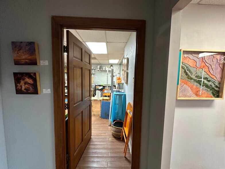 More Photos Of 8951-8971 Center St, Manassas Storefront Retail Office For Lease